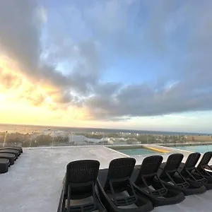 https://city-ocean-view-condo-pooljacuzzi-parking-423-musa.quintano-roohotels.com